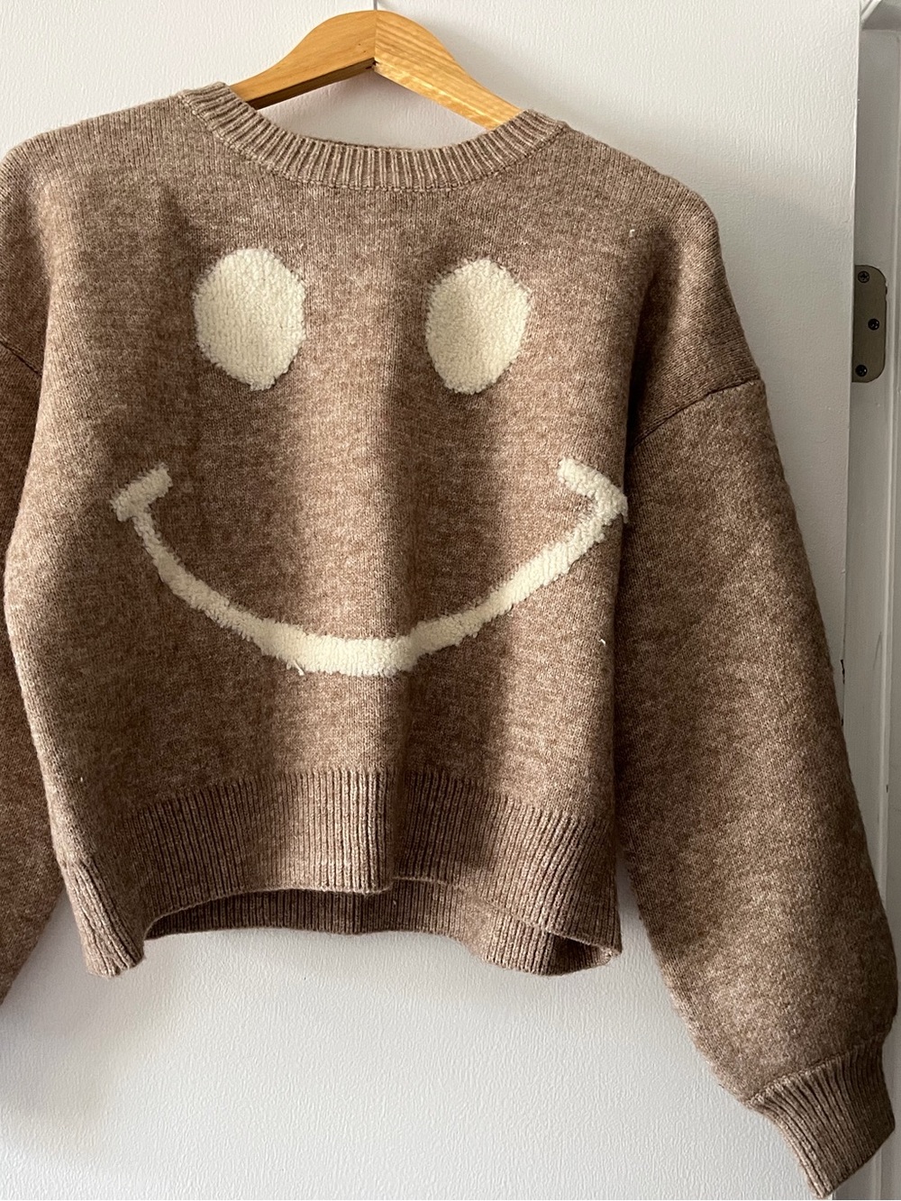 Storia Brown Sweater with Cream Smiley Face